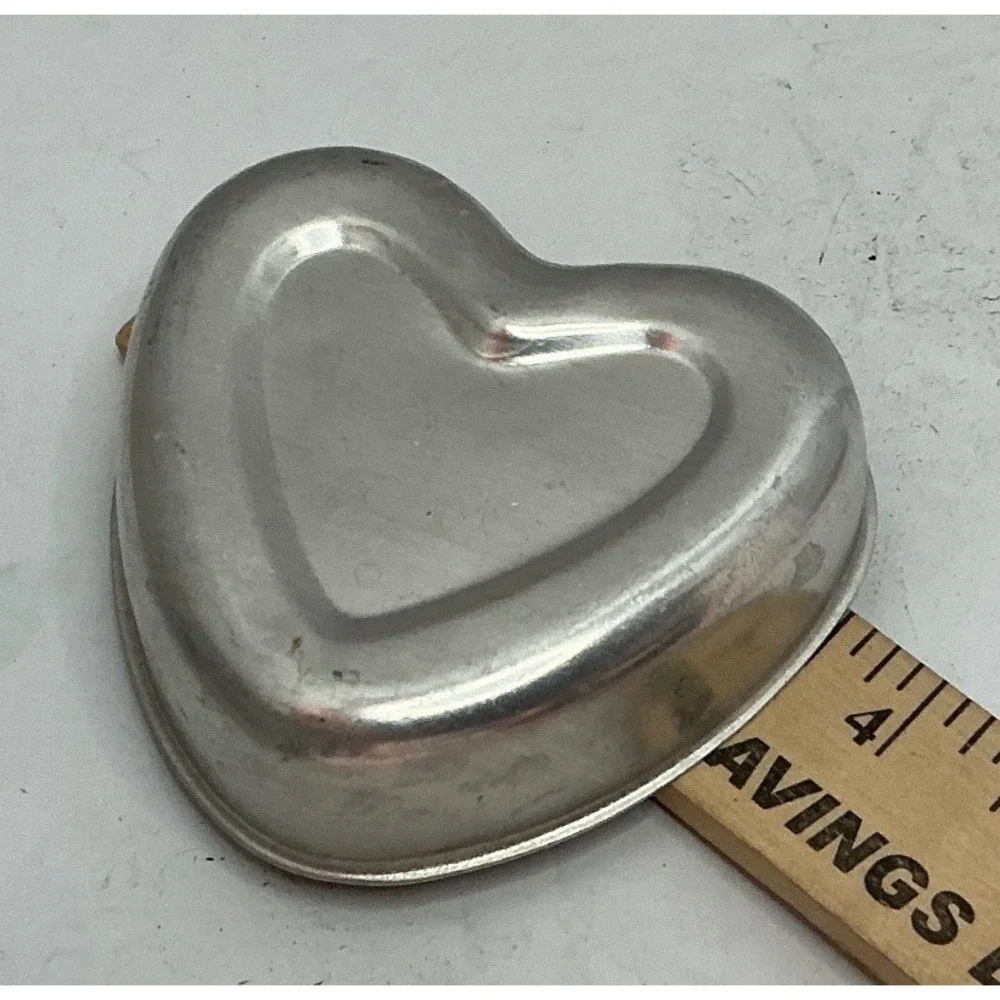 Vintage Heart Mini Aluminum‎ Baking Tins Set Silver Small